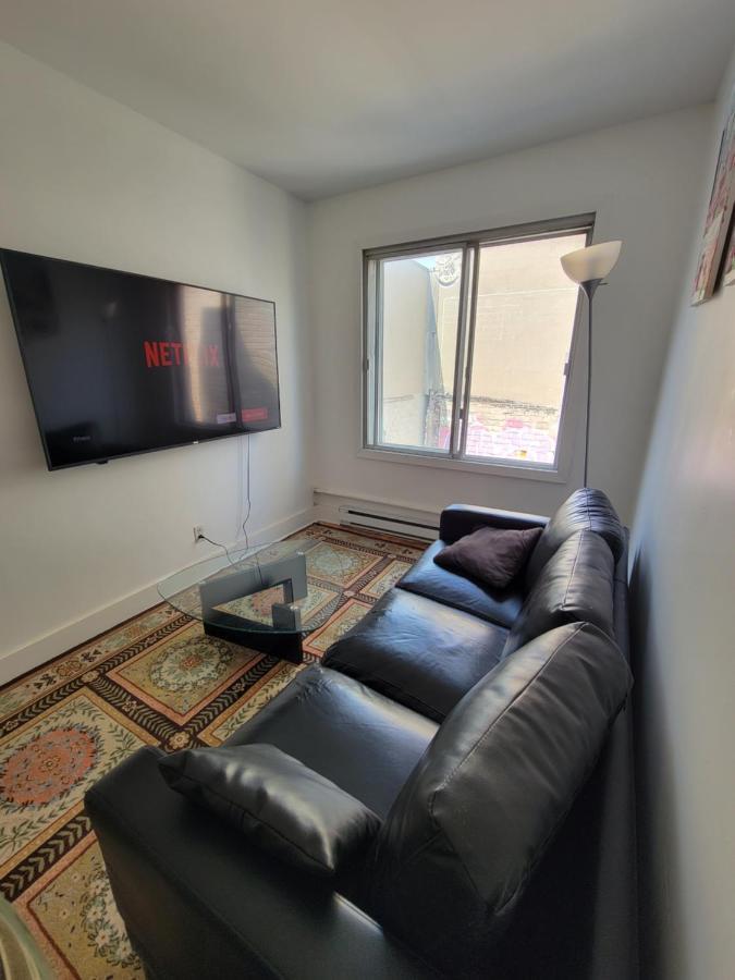 Small Condo In Montreal -Fast Wifi Eksteriør billede